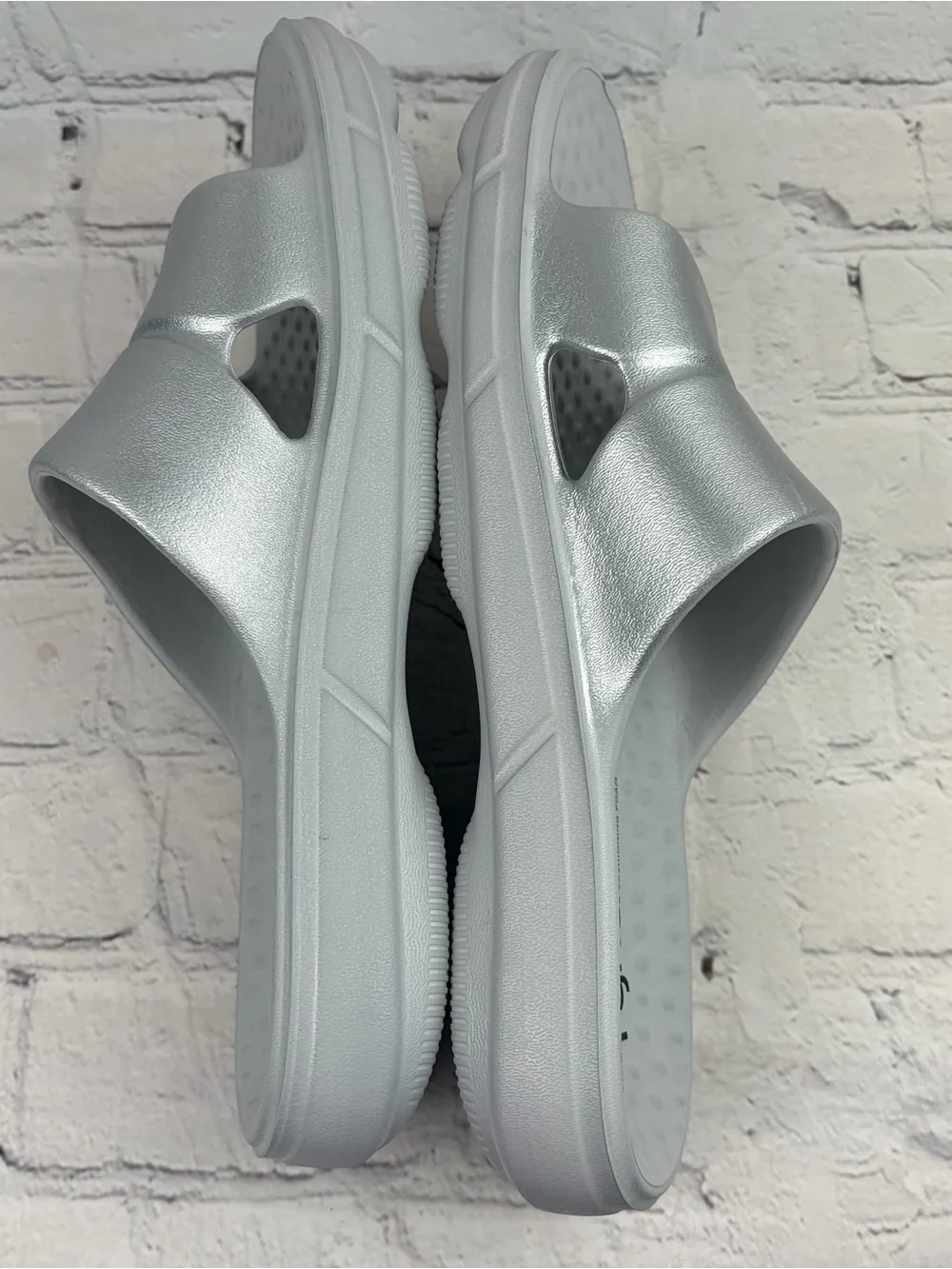 Ryka Re-Zorb Lite Recovery Slide Sandals Silver Metallic Comfort Shoes Size 7
